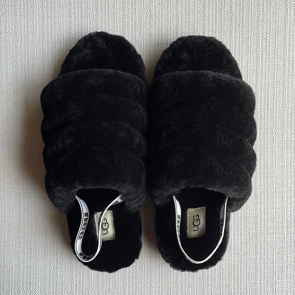 UGG K Fluff Yeah Slide Sandal - BLACK - BIG KIDS SIZE 6 / EU 38
